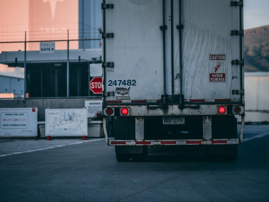 Efficienza e affidabilità nei trasporti conto terzi con Logistics Agency